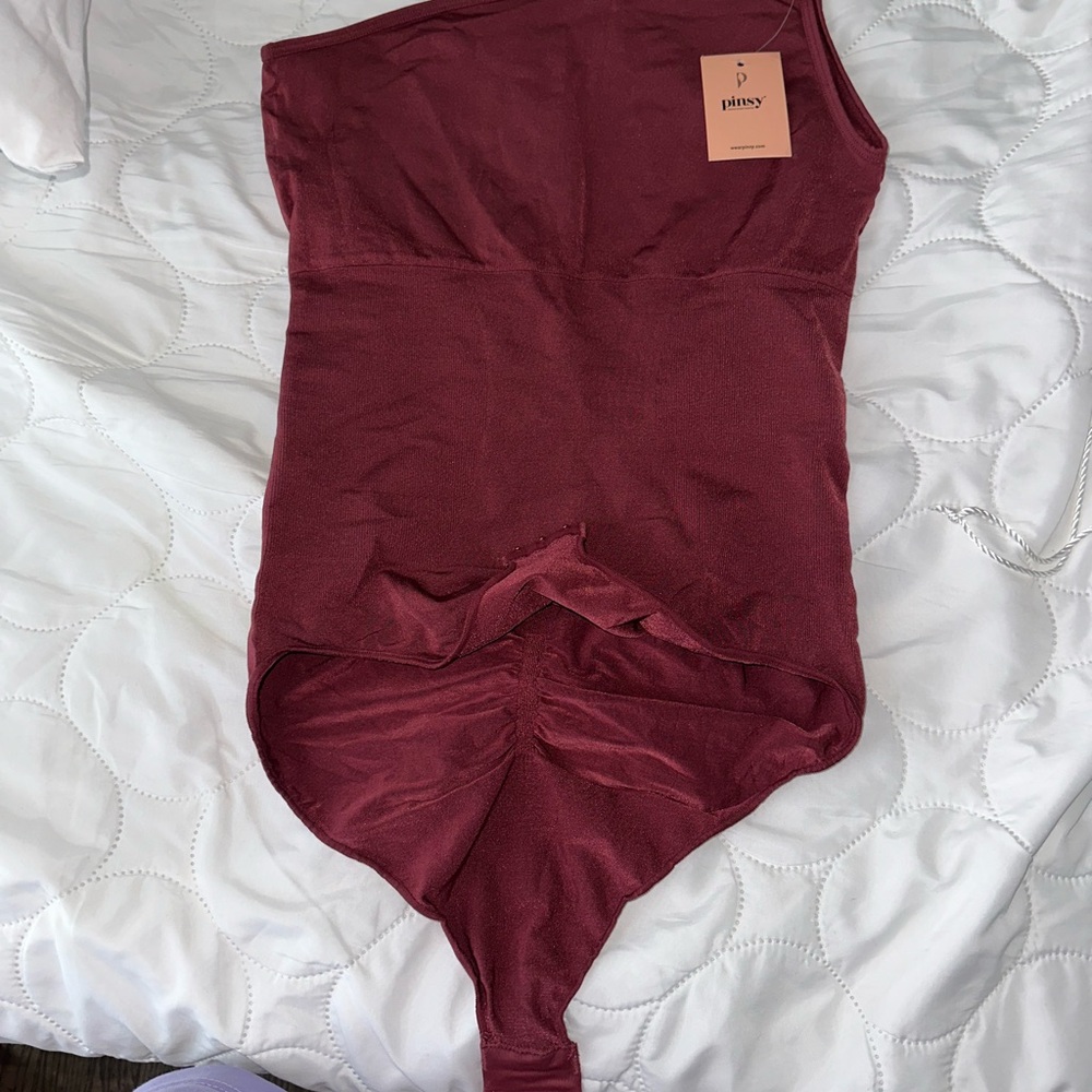 Pinsy One-Shoulder Bodysuit - Deep Red
